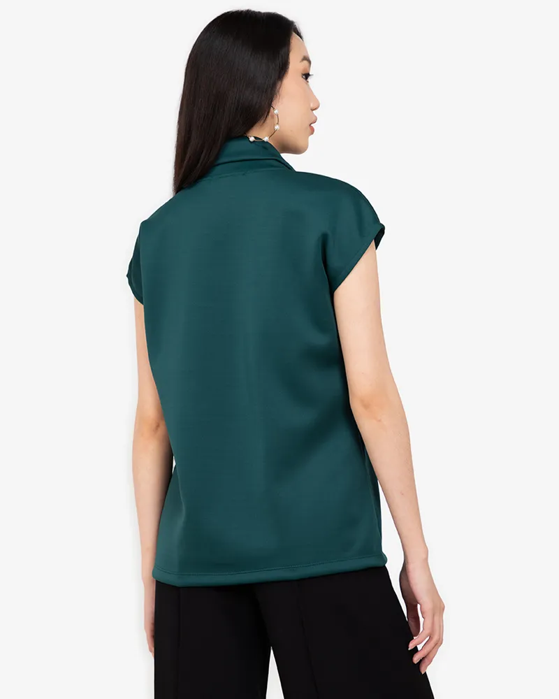LORICA HIGH COLLARED TOP